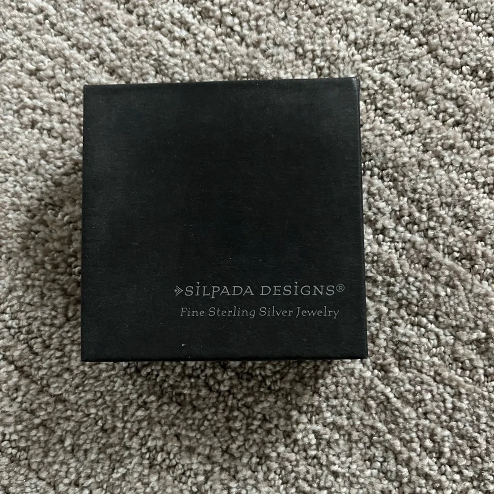 Silpada Gold Teardrop Earrings with Intricate Design - Picture 2 of 4